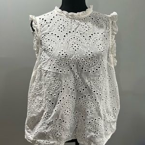 White short sleeve blouse…xxl but more like a large